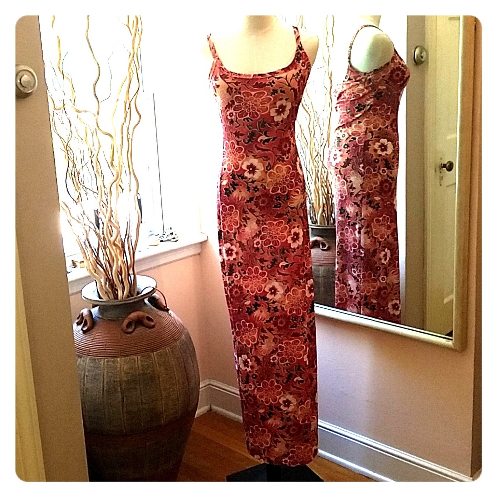 Dress with floral retro print